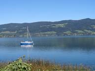 i lądowanie nad brzegiem pierwszego jeziora - Mondsee.